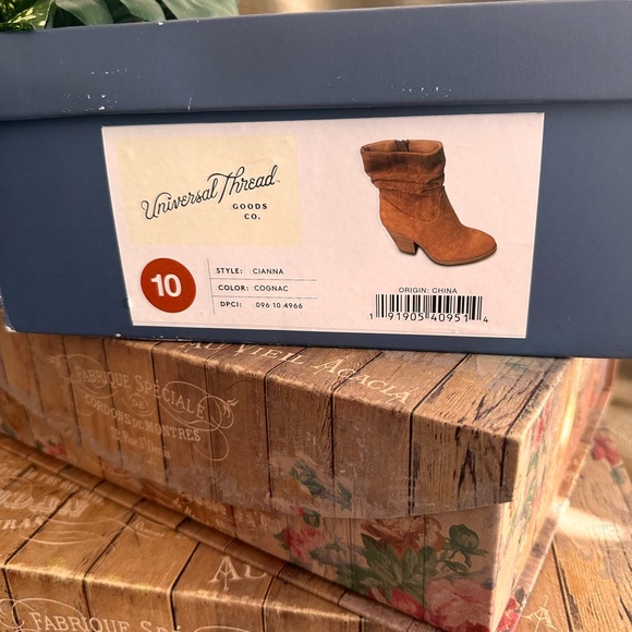 Womens Universal Thread Cianna Slouch Boot - Picture 7 of 7